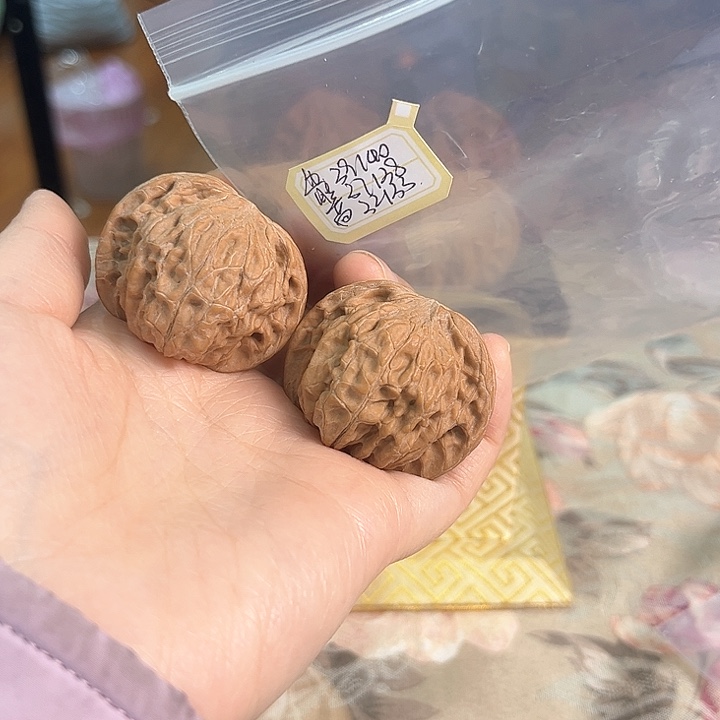 文玩核桃把件磨盘