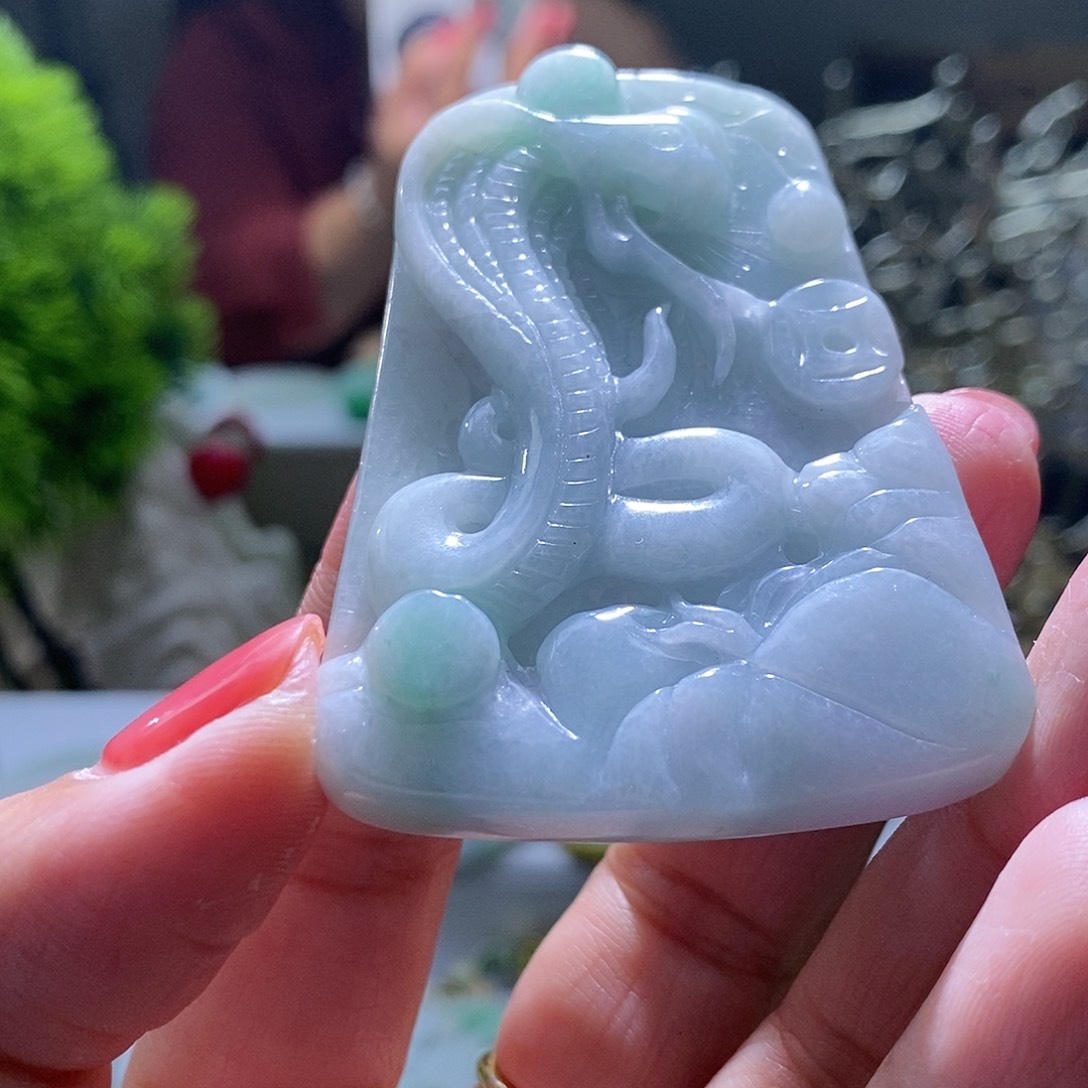 【闪购商品】翡翠颈饰未镶嵌蛇