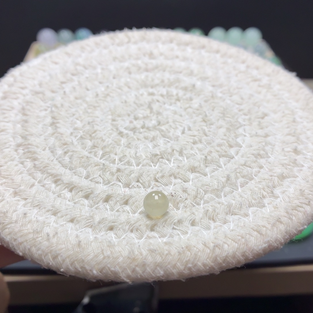 翡翠未镶嵌手链6.1翡翠圆珠