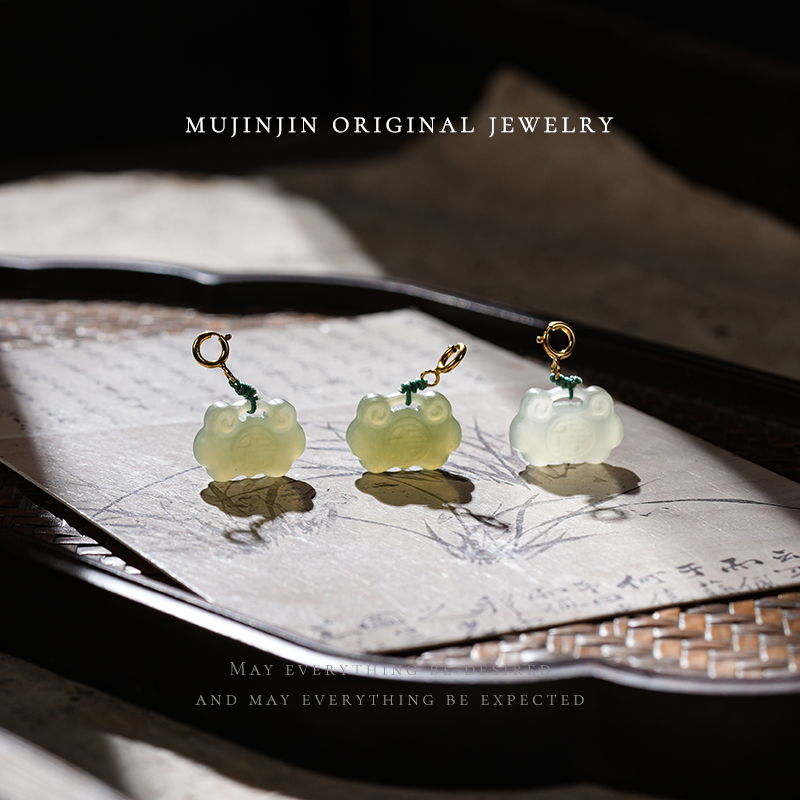 【木槿槿】天然和田玉如意锁吊坠女款小巧配饰时尚百搭多样性发一