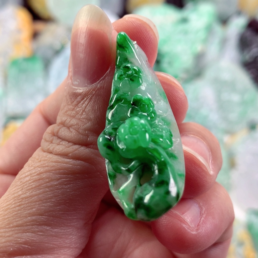 【闪购商品】翡翠吊坠(不含链)未镶嵌