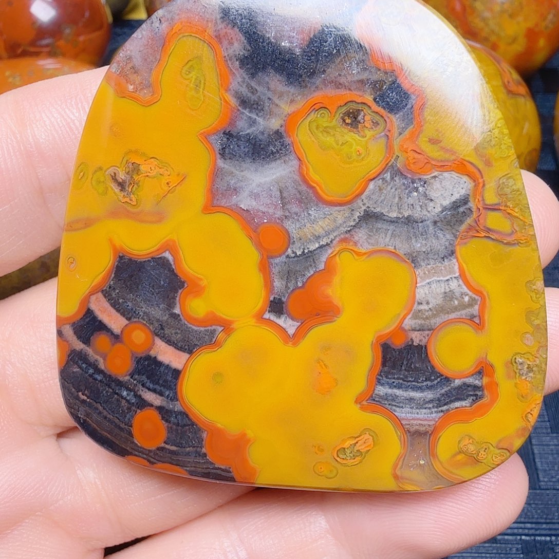 菜***菜玛瑙/玉髓未镶嵌颈饰