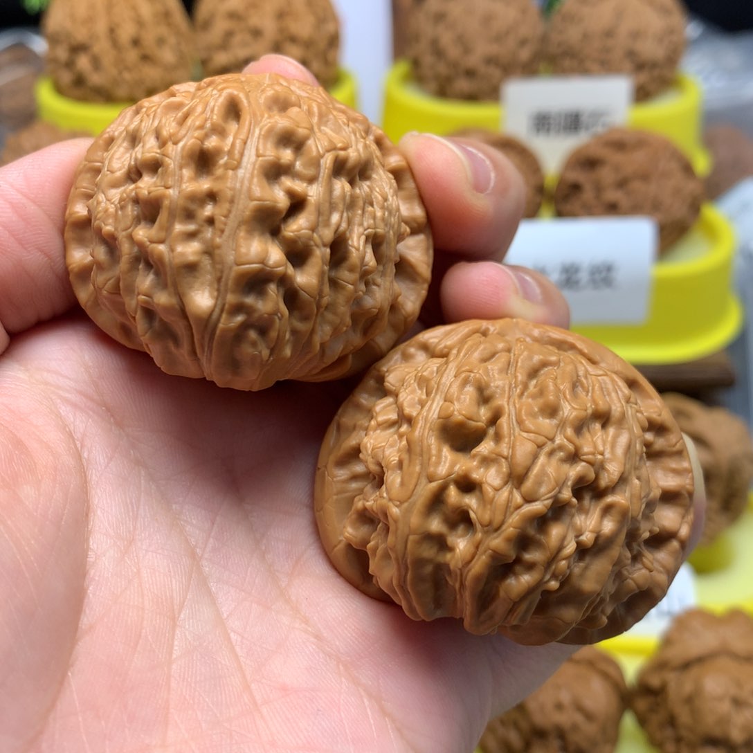文玩核桃把件44白狮子