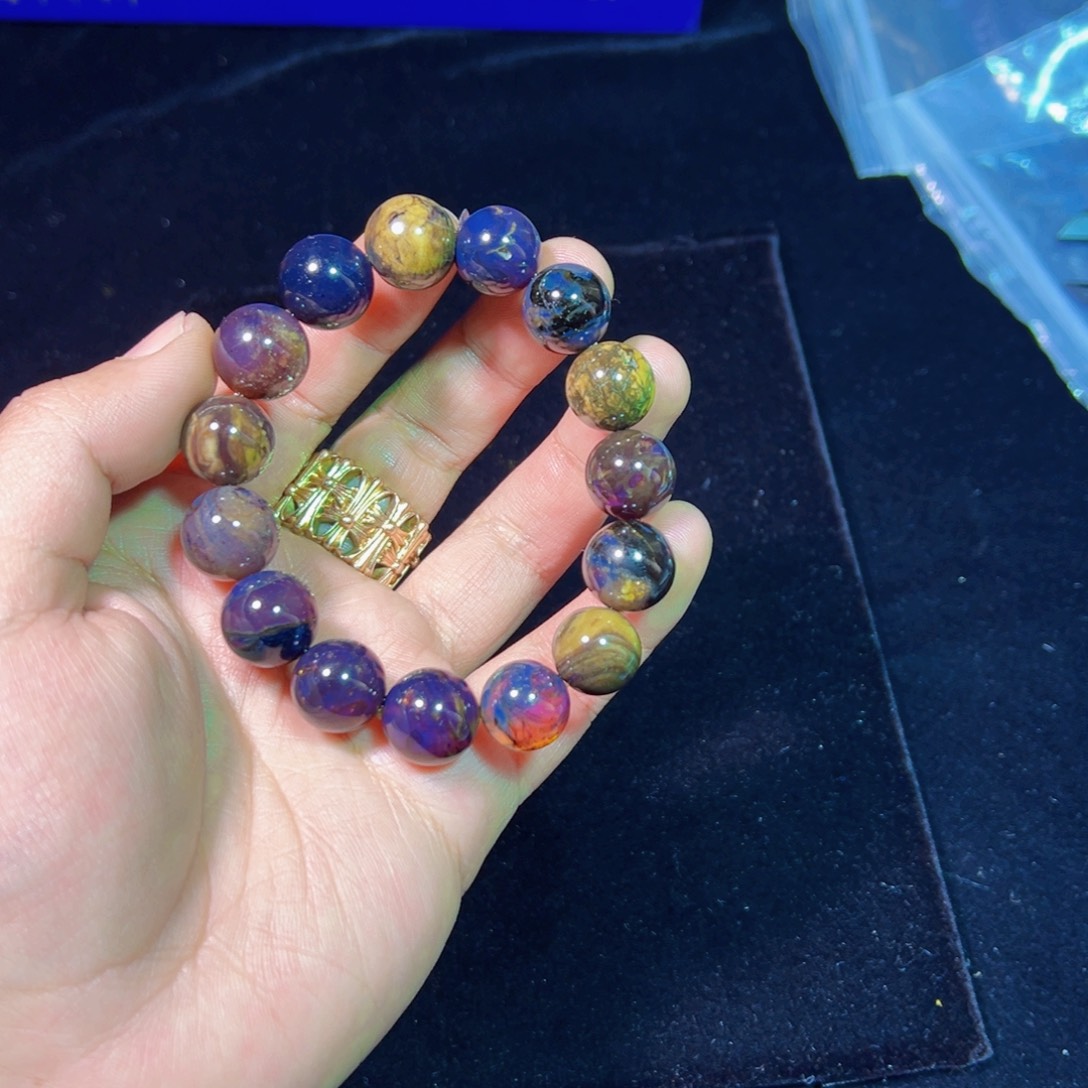 琥珀裸石未镶嵌琥珀