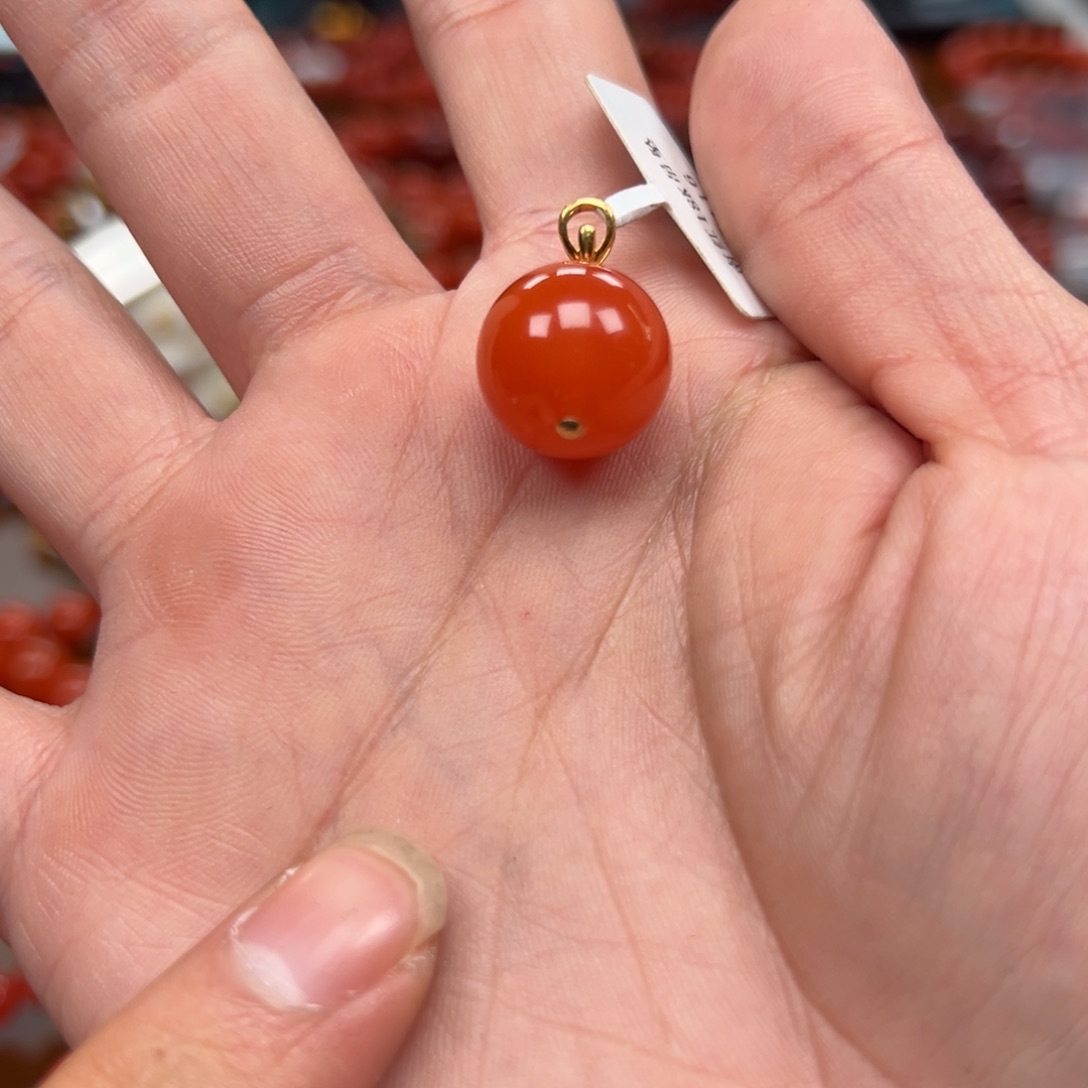 南红玛瑙18K金镶嵌手链