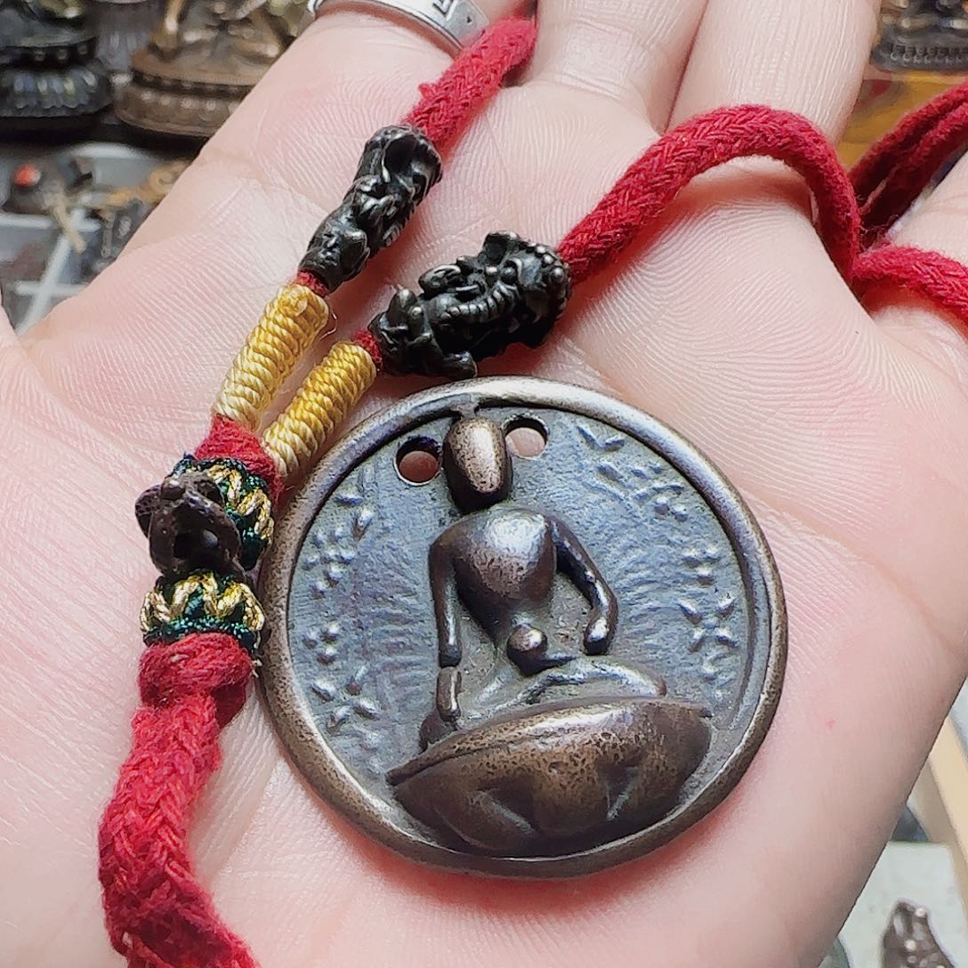 亿**缘牌………………………………………………