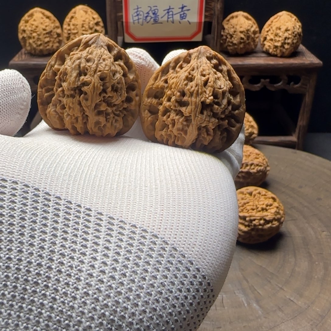 文玩核桃吊坠42三角