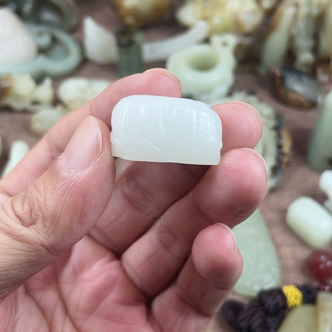 和田玉未镶嵌挂件