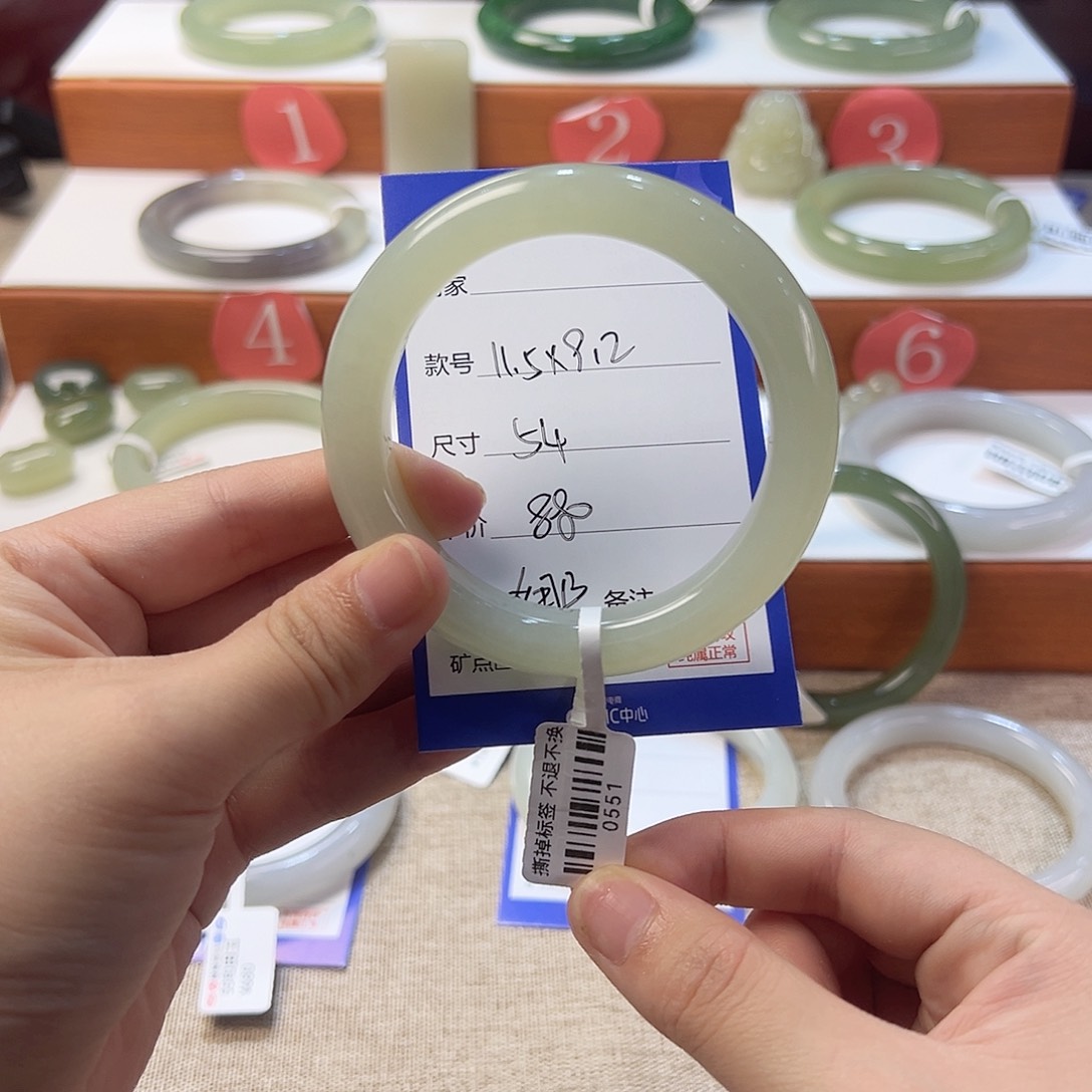 和田玉手镯未镶嵌娜