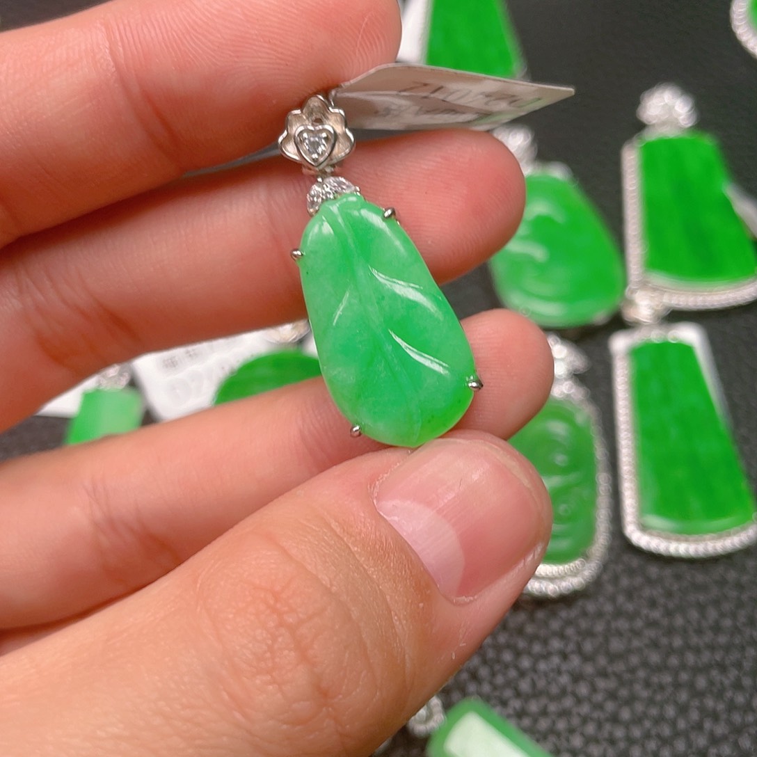 【闪购商品】翡翠吊坠(不含链)银S925镶嵌