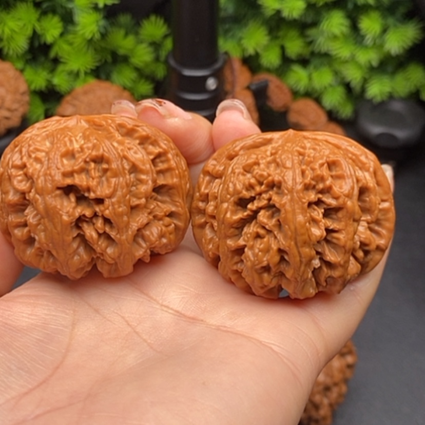 【闪购商品】文玩核桃把件q**o粗筋
