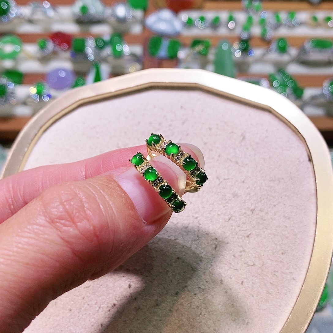 【闪购商品】翡翠挂件未镶嵌裸石