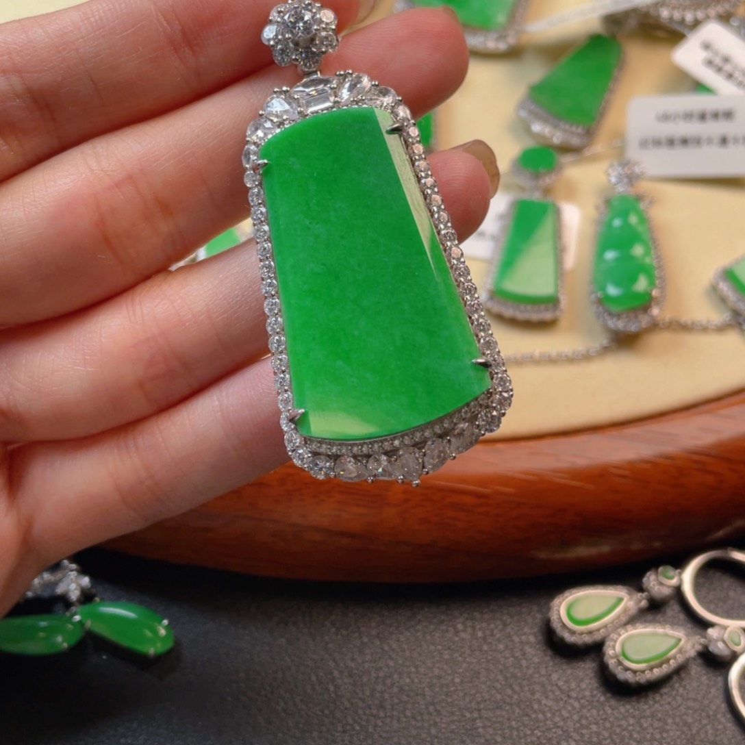 翡翠吊坠(不含链)银S925镶嵌