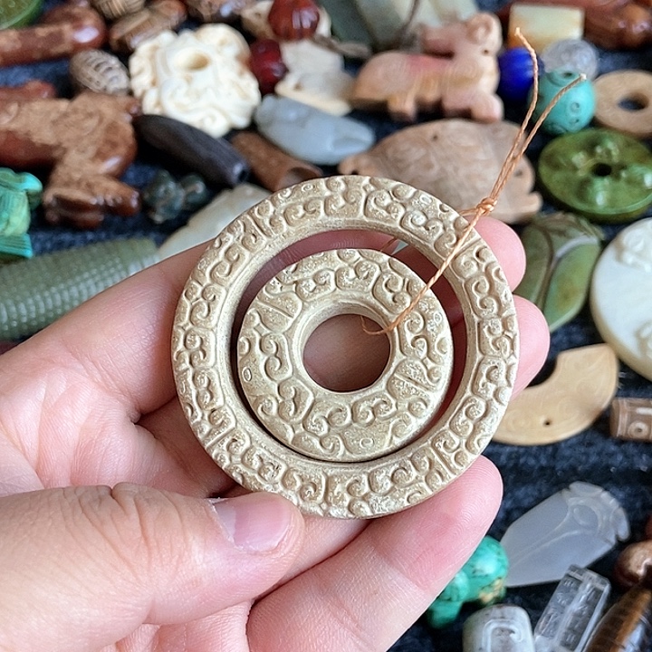 和田玉未镶嵌颈饰32