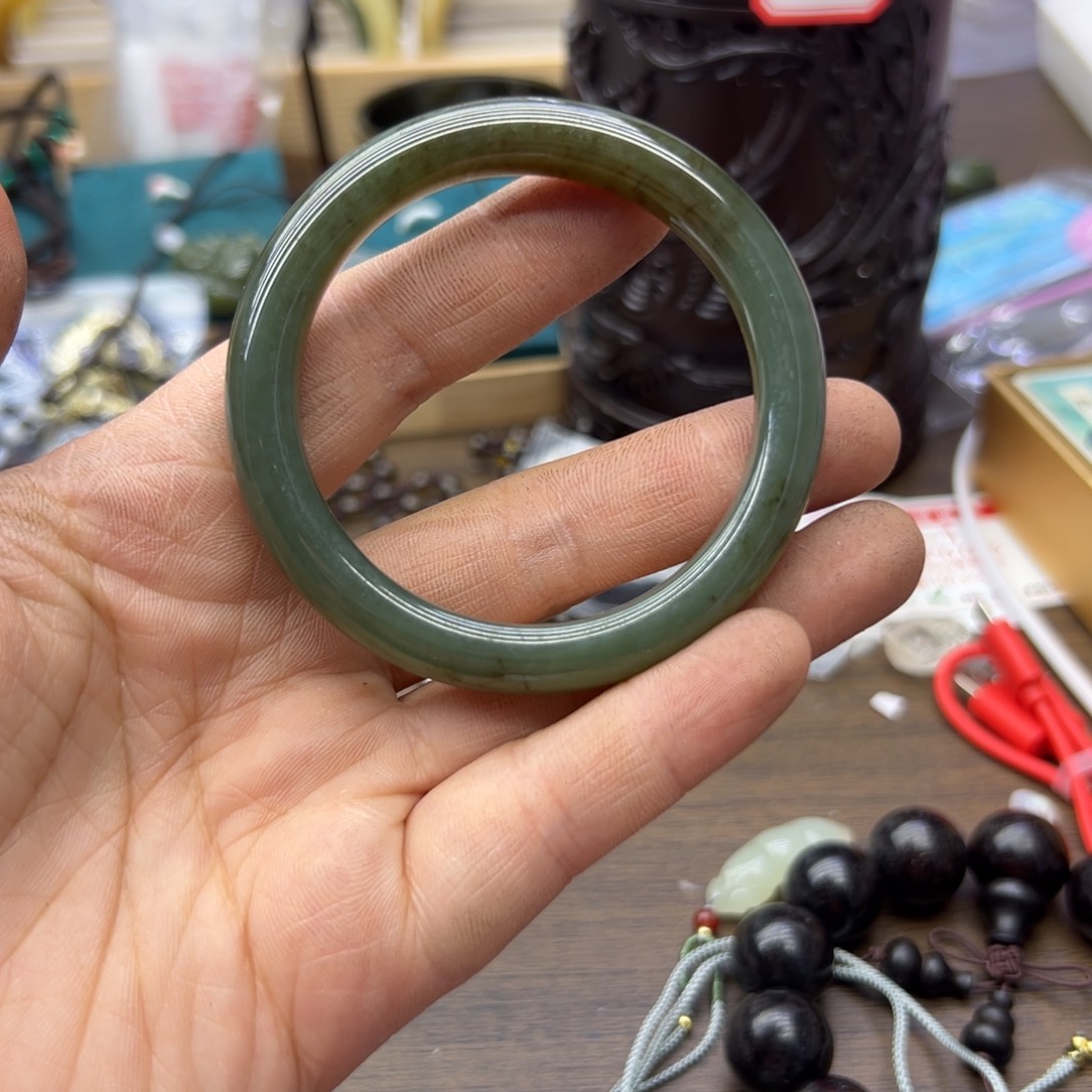 和田玉未镶嵌手镯53.3圈围292