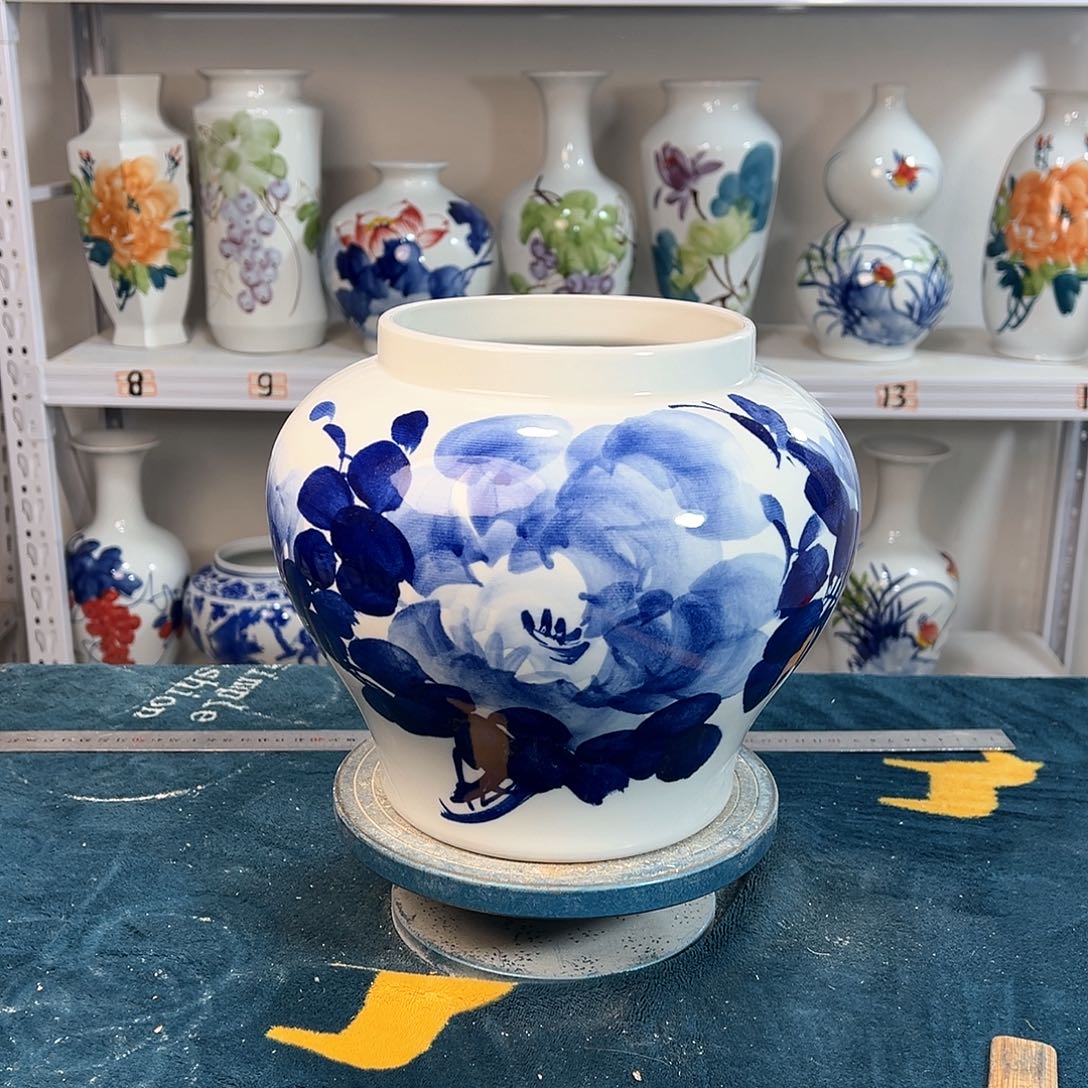 摆件景德镇陶瓷大口青牡