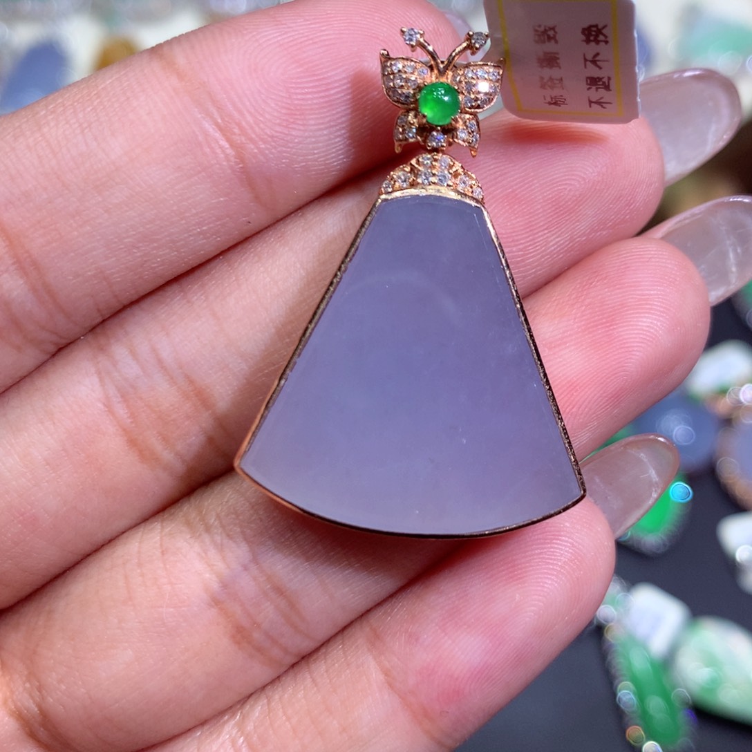 翡翠吊坠(赠链)18K金镶嵌