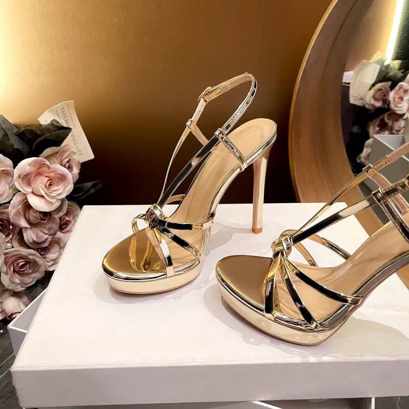 凉鞋女2025年新款金色高跟凉鞋露趾一字带扣细跟配裙高跟鞋仙女风