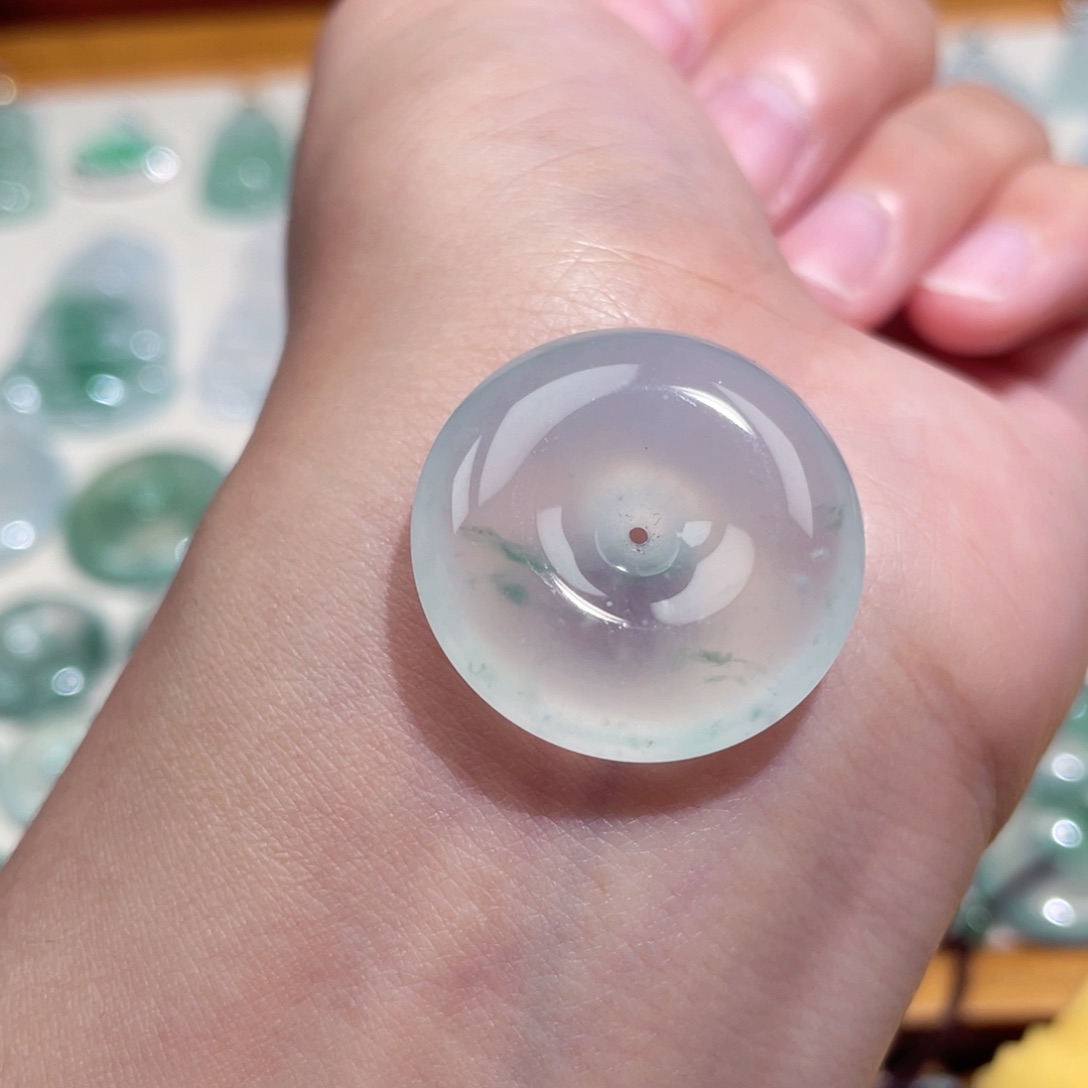 翡翠未镶嵌颈饰扣子