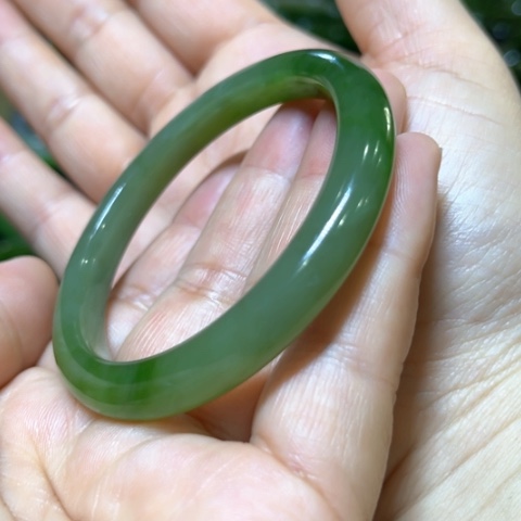 和田玉（碧玉）手镯未镶嵌