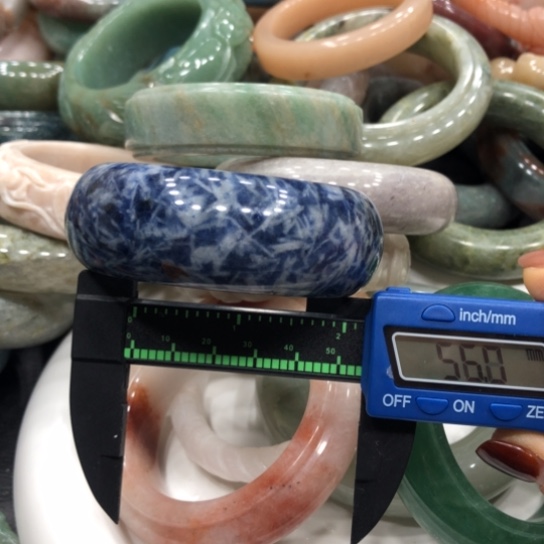 未镶嵌石英质玉珠宝半成品7