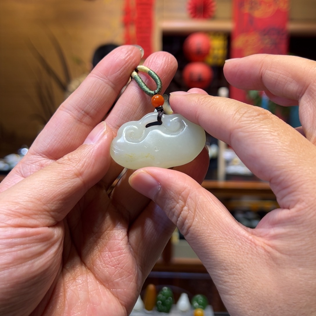 和田玉颈饰未镶嵌