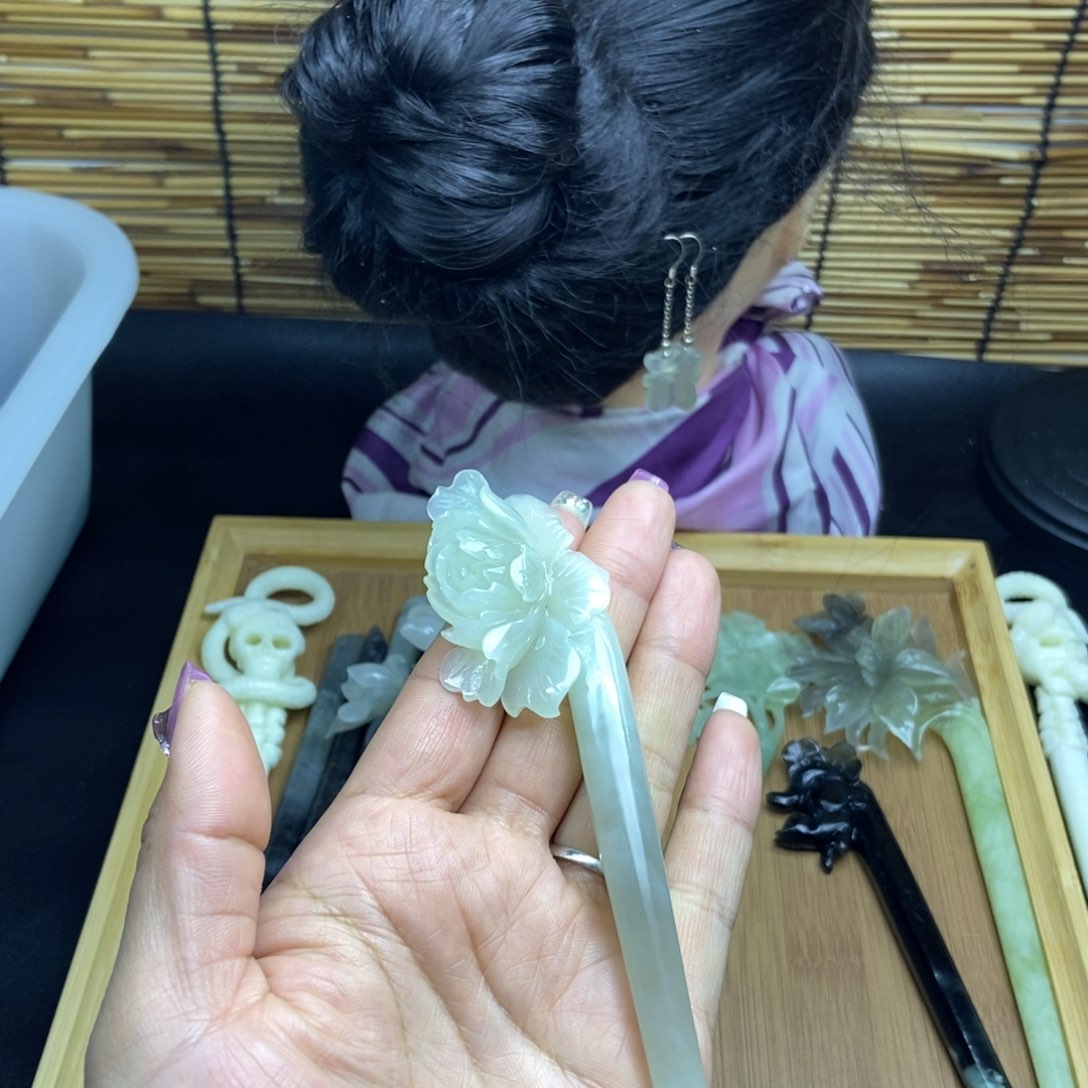 蛇纹石玉发饰未镶嵌