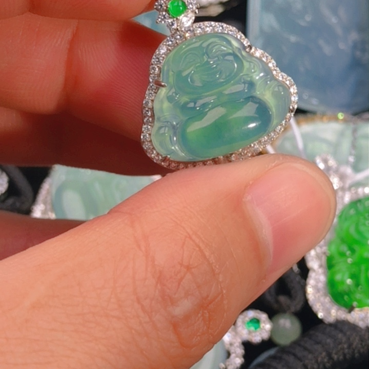 翡翠颈饰未镶嵌5，