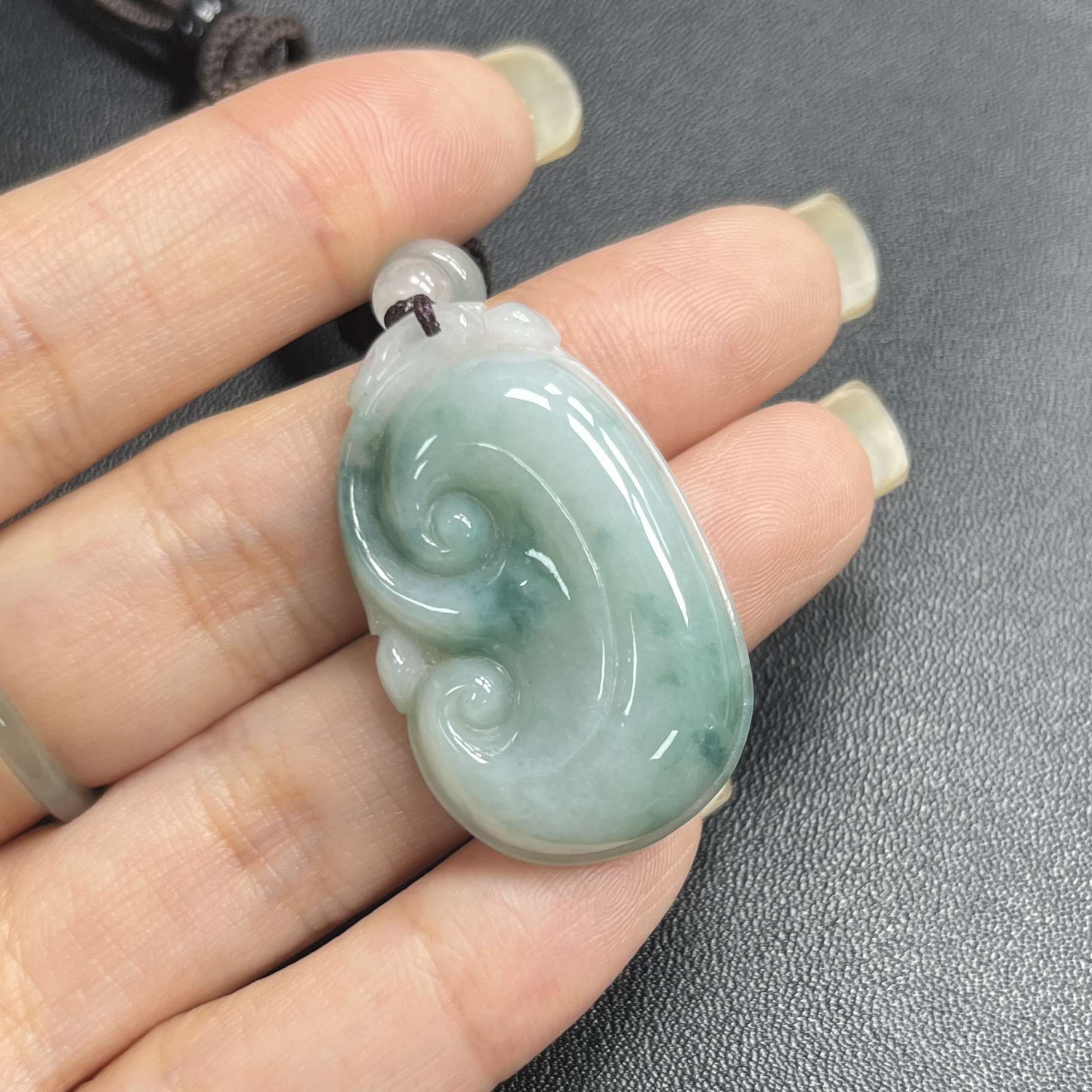 于于珠宝-天然A货缅甸翡翠飘花如意玉石吊坠36.3×22.2×6.4
