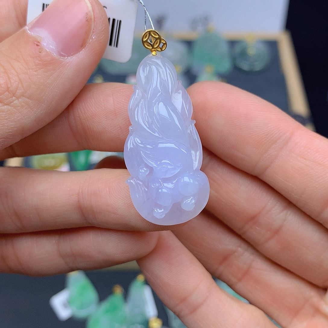 翡翠颈饰18K金镶嵌翡翠