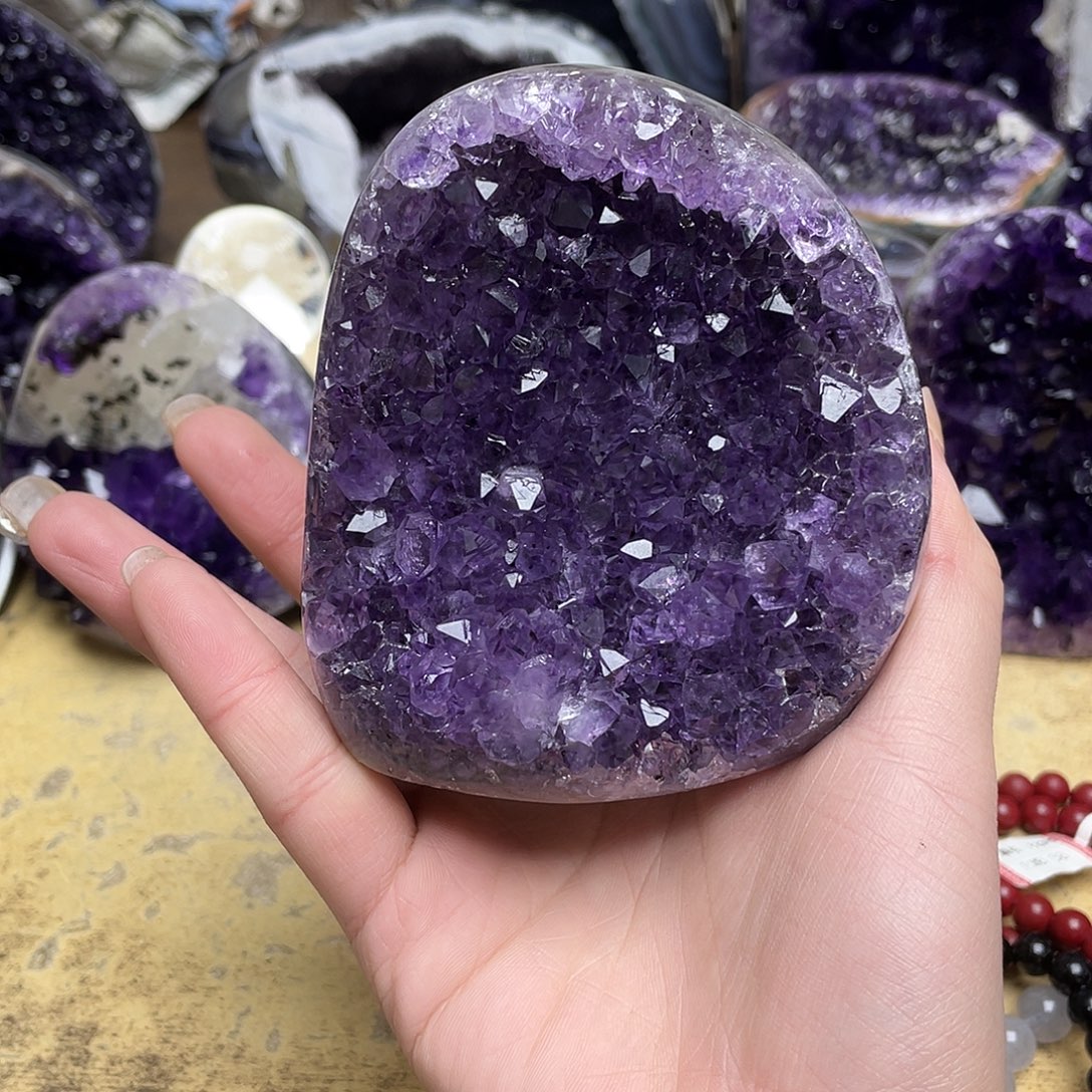 灰***姐未镶嵌大型摆件（非配饰）紫晶