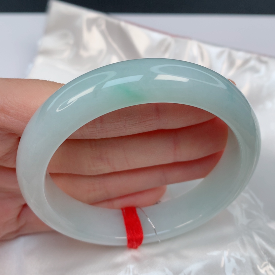 翡翠手镯未镶嵌56.7正圈