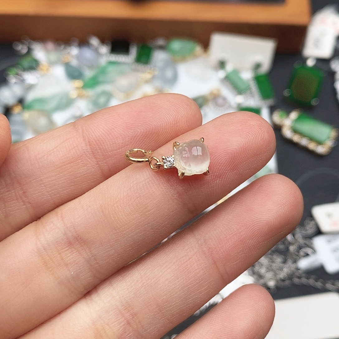 翡翠银S925镶嵌耳饰貔貅吊坠