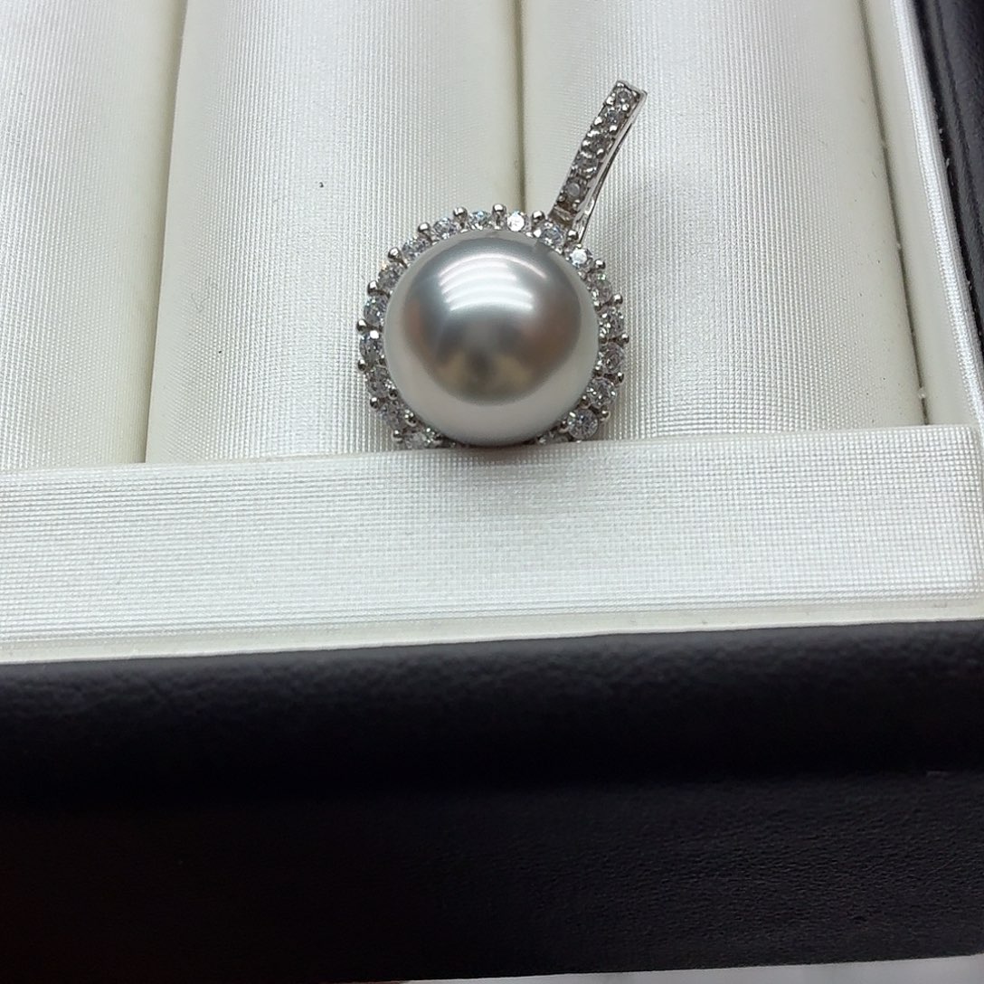 银珍珠吊坠11点位正圆捡漏