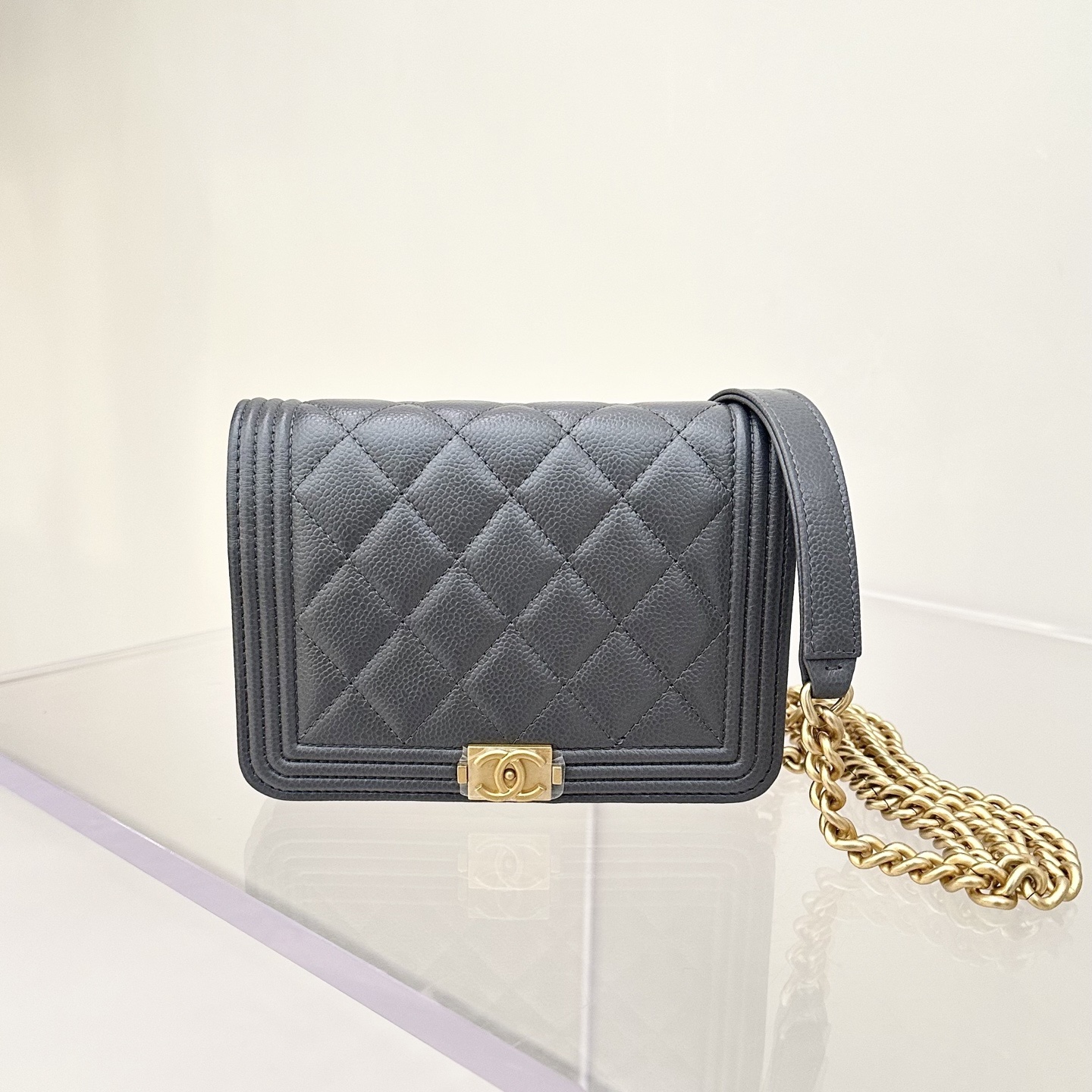 未使用 Chanel/香奈儿 灰色 Leboy mini woc荔枝皮15.5cm 新镭射 