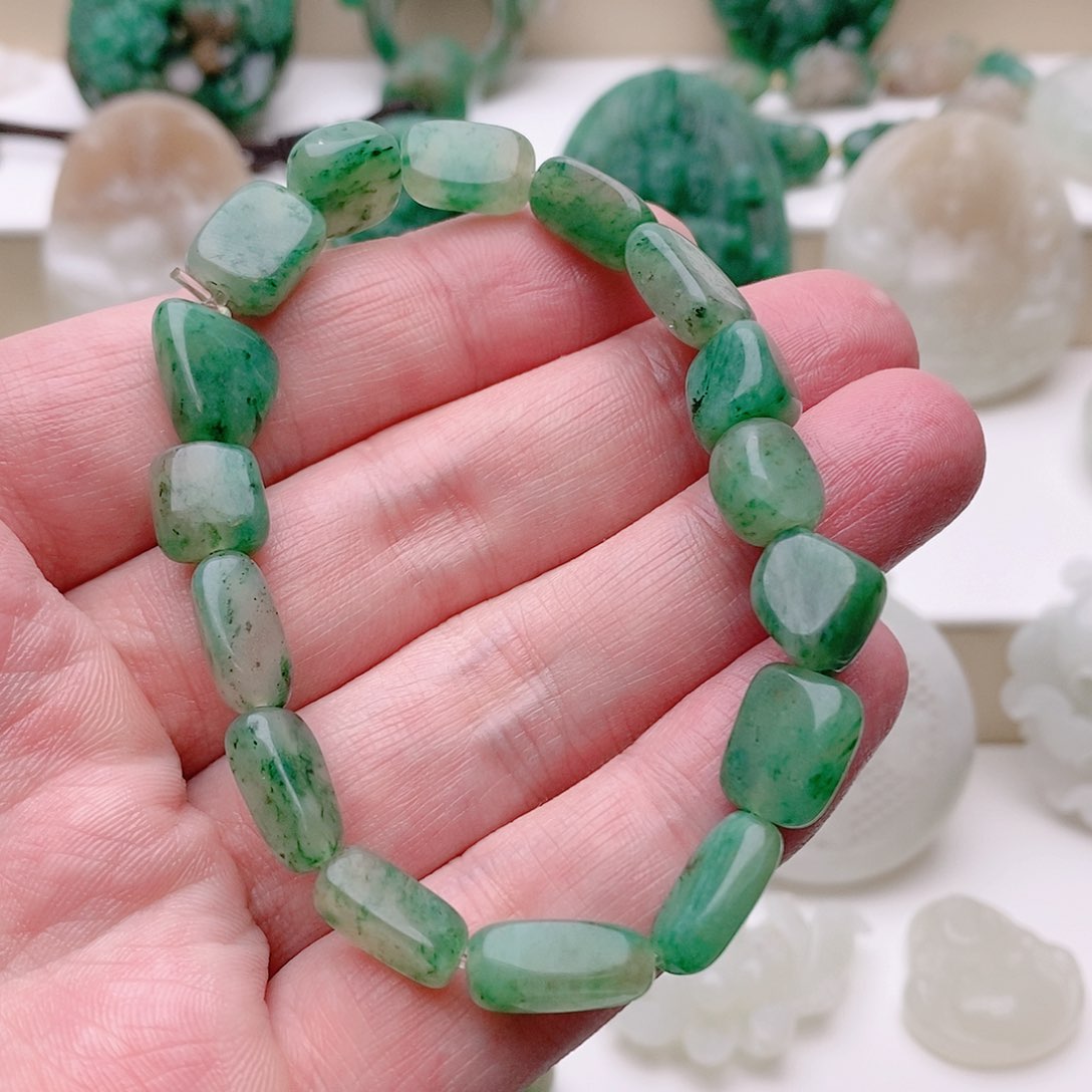 独山玉手串未镶嵌