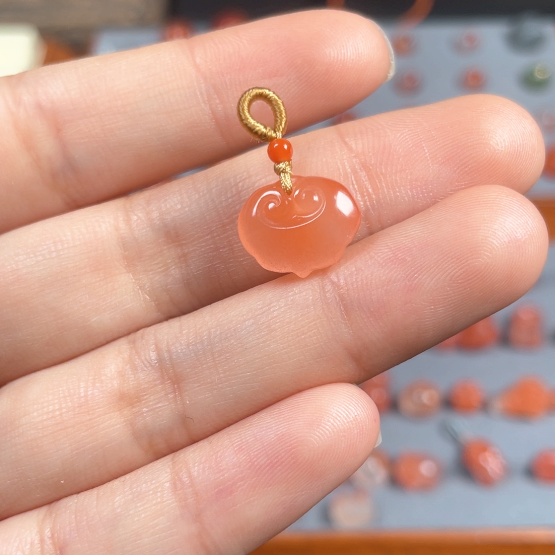 南红玛瑙平安如意锁未镶嵌*️****