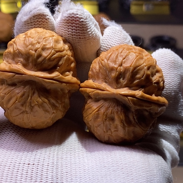 文玩核桃把件玲珑元宝39尺