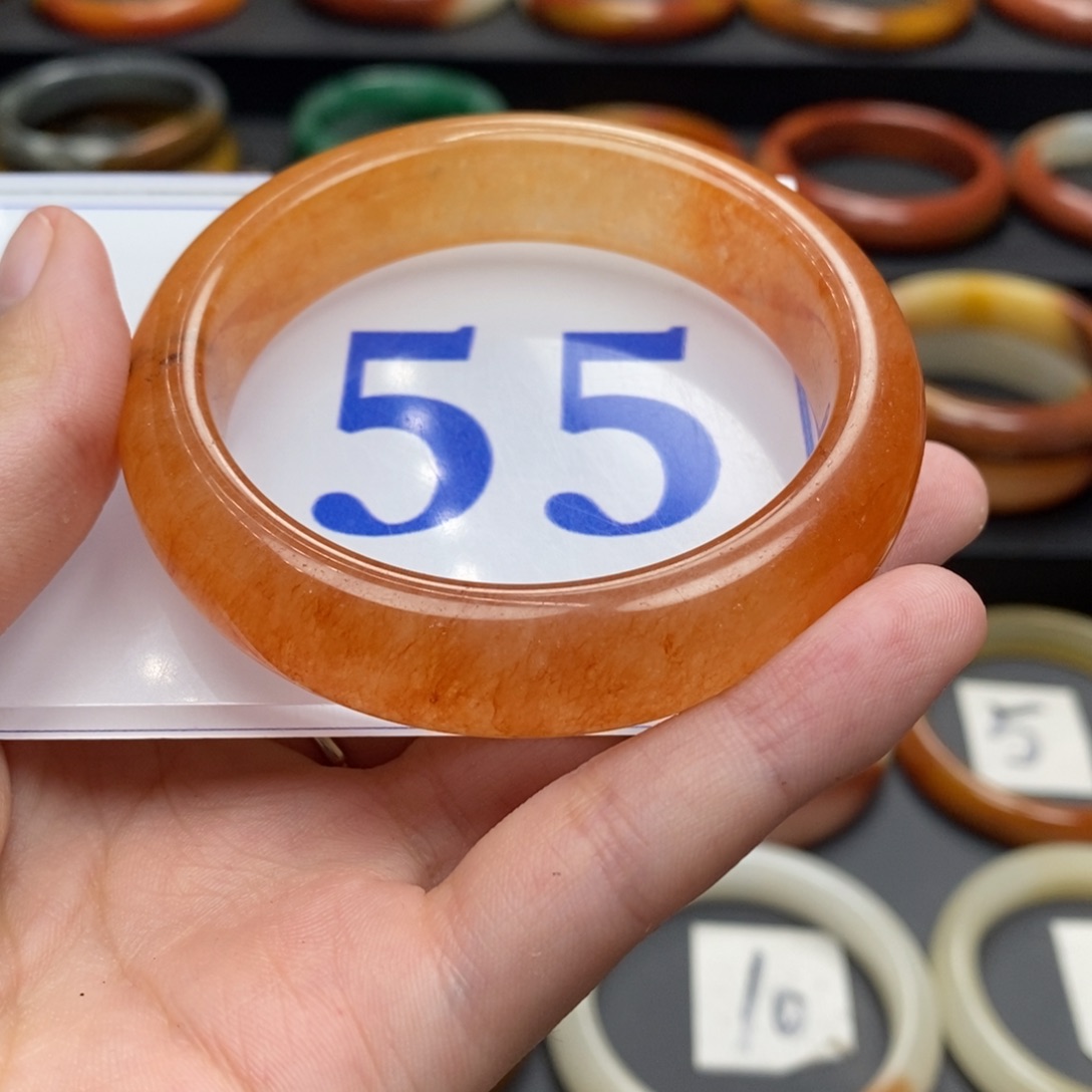 石英质玉（黄龙玉）手镯微瑕未镶嵌