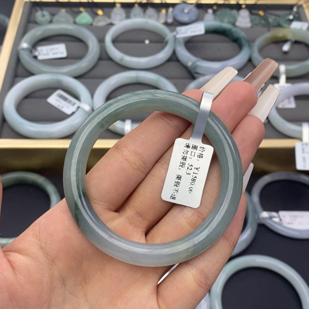 【闪购商品】未镶嵌手镯翡翠