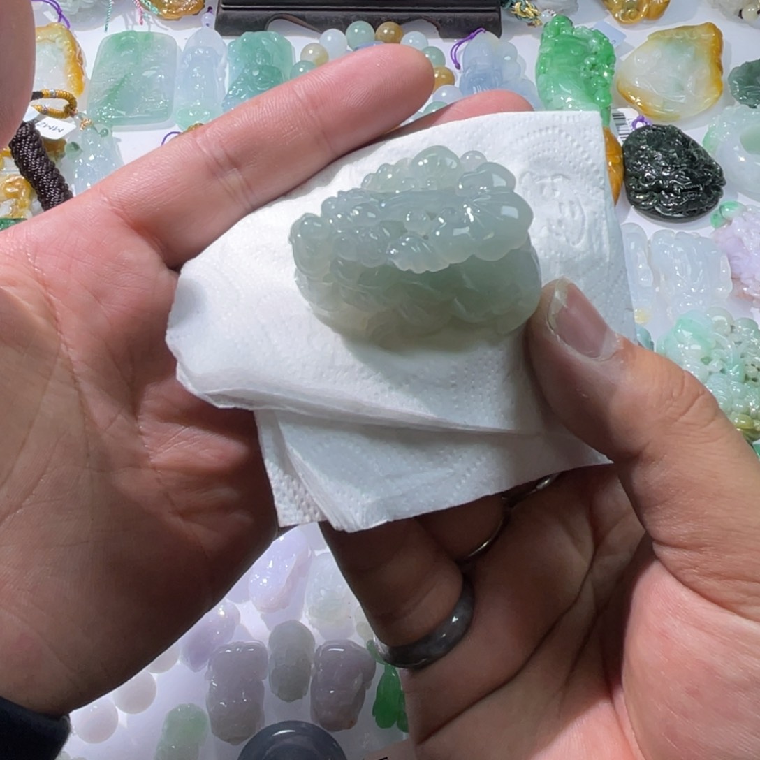 翡翠颈饰未镶嵌天然