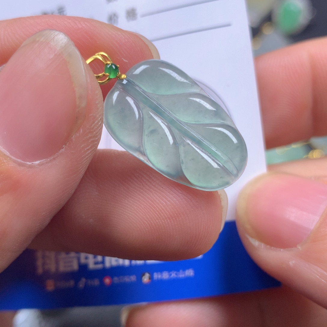 【闪购商品】翡翠颈饰18K金镶嵌翡翠