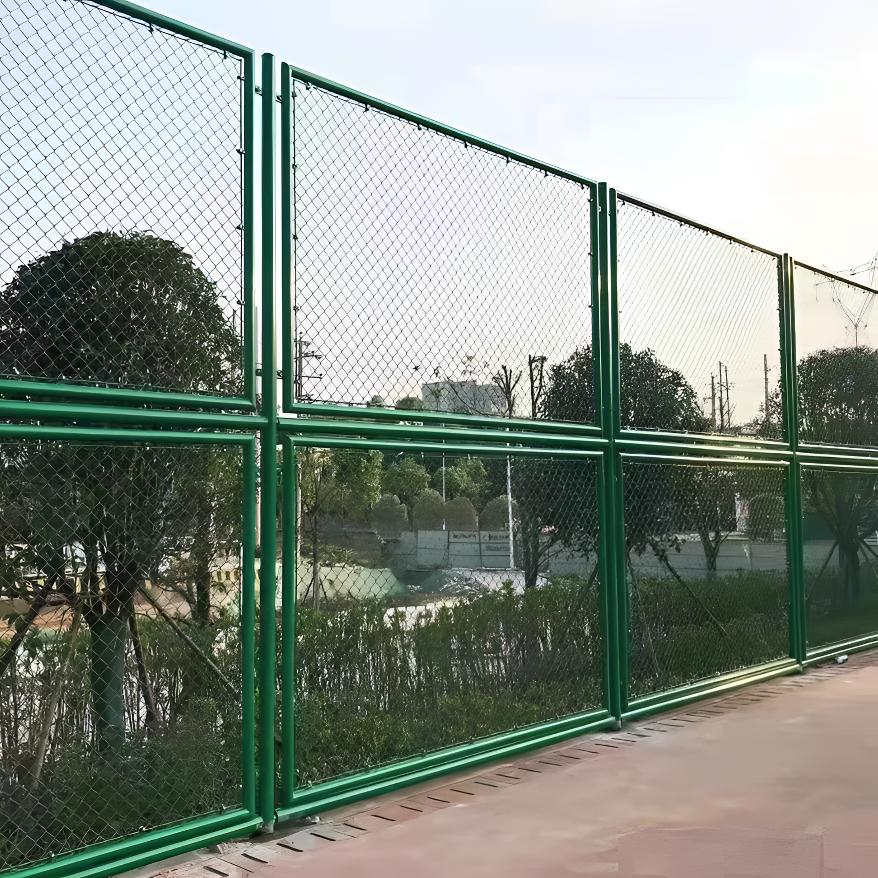 球场围网热镀锌菱形勾花网浸塑喷塑足球羽毛球篮球四米六米球场网