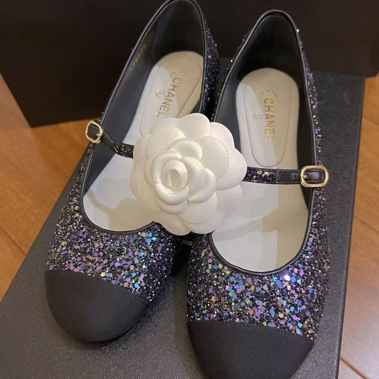 未使用 Chanel/香奈儿 37码/24A 黑色亮片玛丽珍单鞋2031