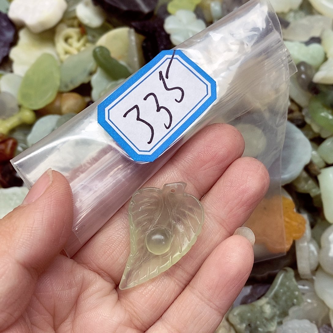 蛇纹石玉未镶嵌颈饰335