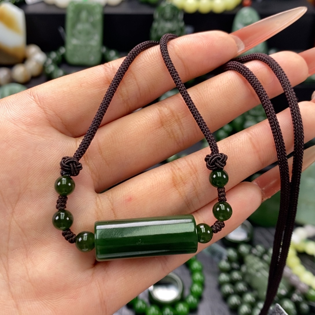 和田玉（碧玉）未镶嵌珠宝奇石