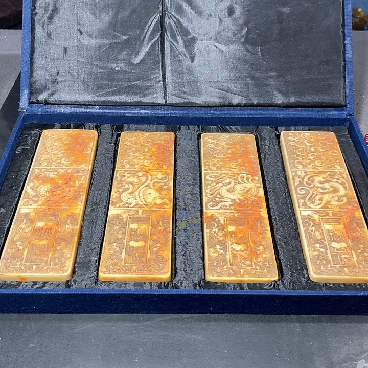底槽青一物一图图发货，支持七天无理由。