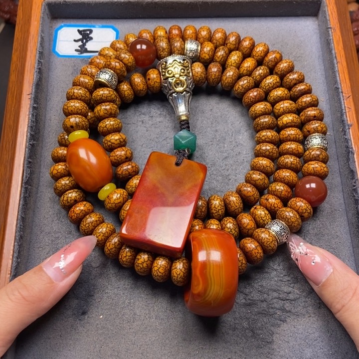 星月菩提吊坠菩提