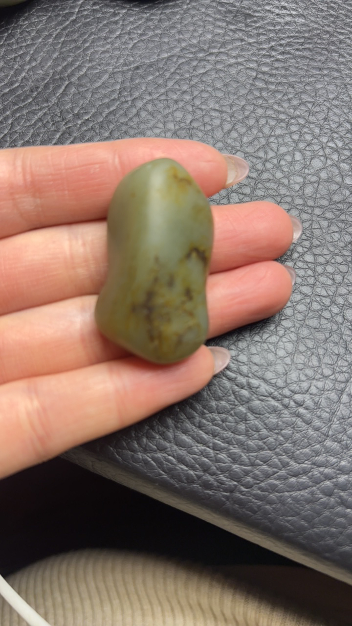 新疆和田玉吊坠1