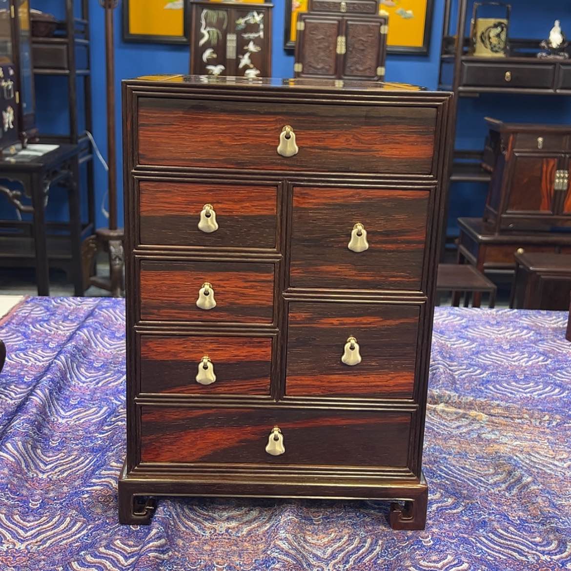 【闪购商品】红酸枝木类成套家具七斗柜